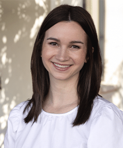 team-elise-schneider Elise Schneider Headshot